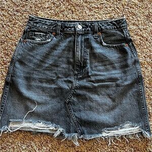 Abercrombie blackish gray skirt—Size 27/4”—knee length